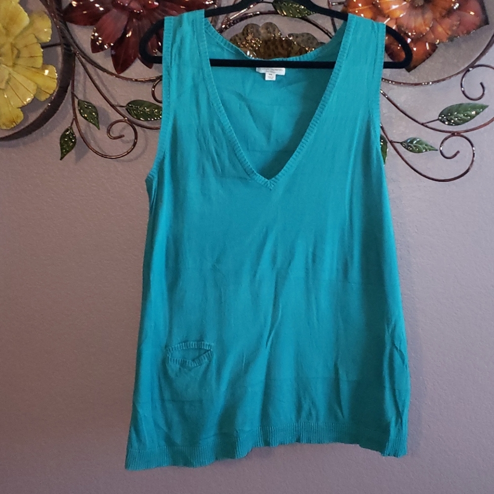 Maternity sleeveless sweater style top